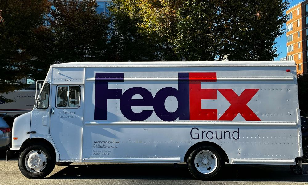 FedEx Falls Hard After Lowering Guidance: Here’s Why it May Be Time to SELL FDX